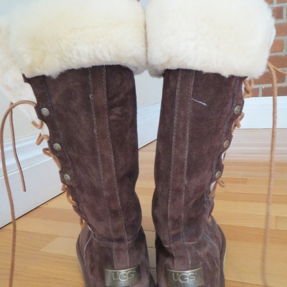 UGG Australia 5163 Upside Shearing Suede Boots - Picture 4 of 8